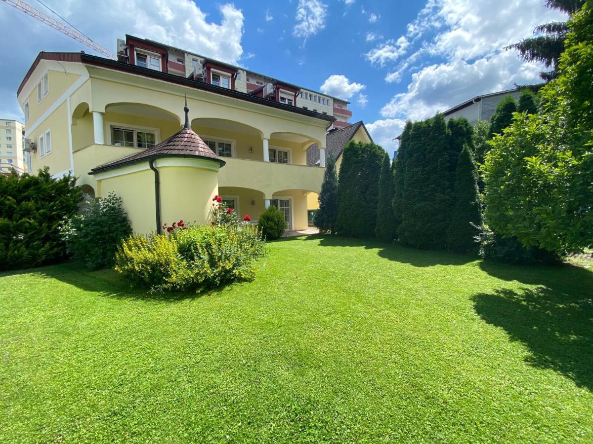 Gaestehaus Auerhahn Vöcklabruck Екстериор снимка