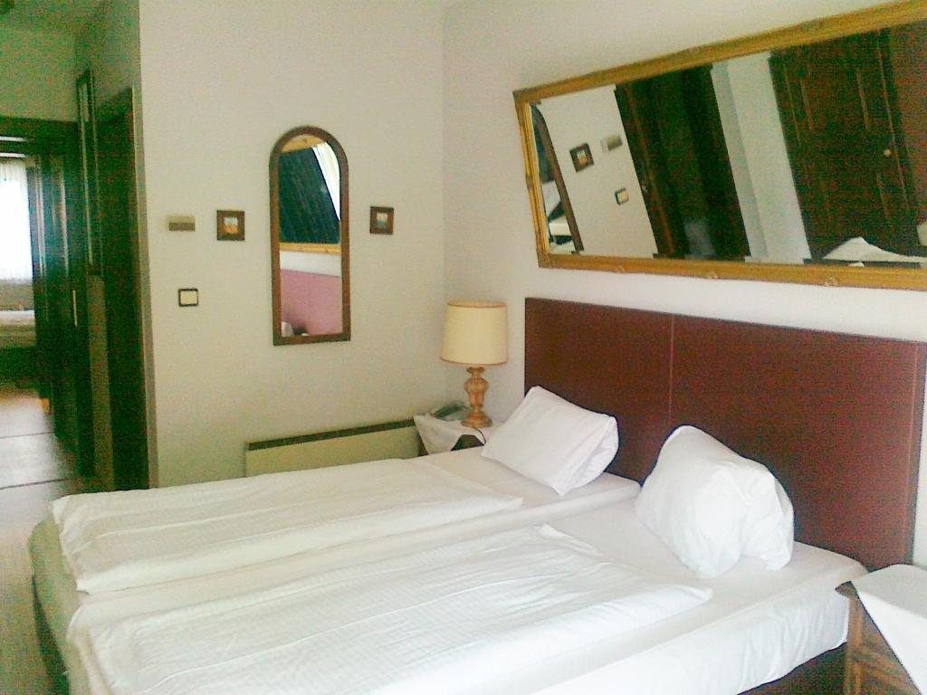 Gaestehaus Auerhahn Vöcklabruck Екстериор снимка